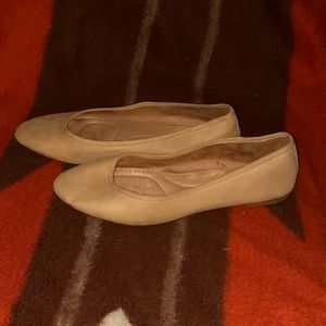 🍀3/15 Old Navy Tan Flats